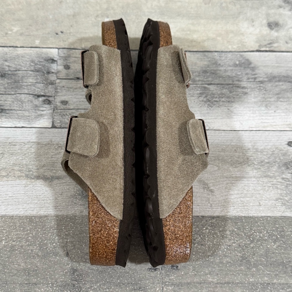 Birkenstock Women’s Arizona Soft Footbed Suede Leather Taupe Sz-7-7.5.US / 38.EU - Picture 4 of 7